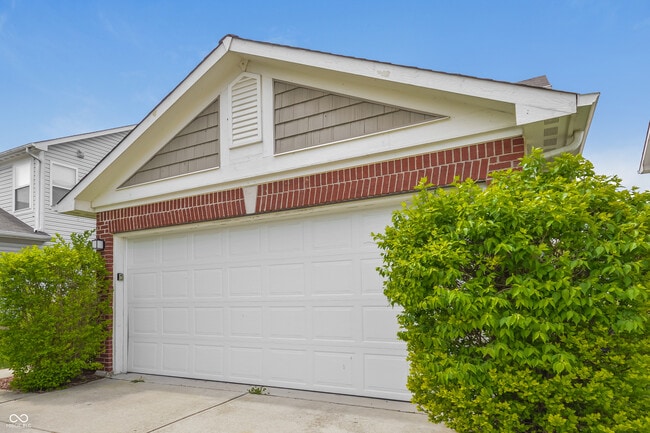 Photo - 536 New Moon St