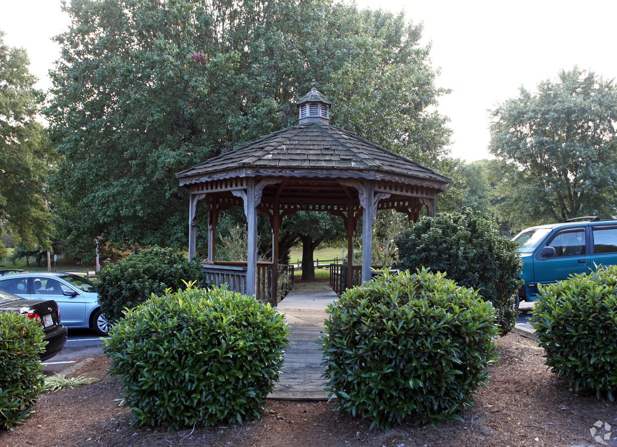 Oak Forest Apartments - Oak Forest Apartments