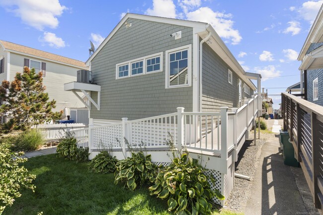 Photo - 16 Shoreline Dr