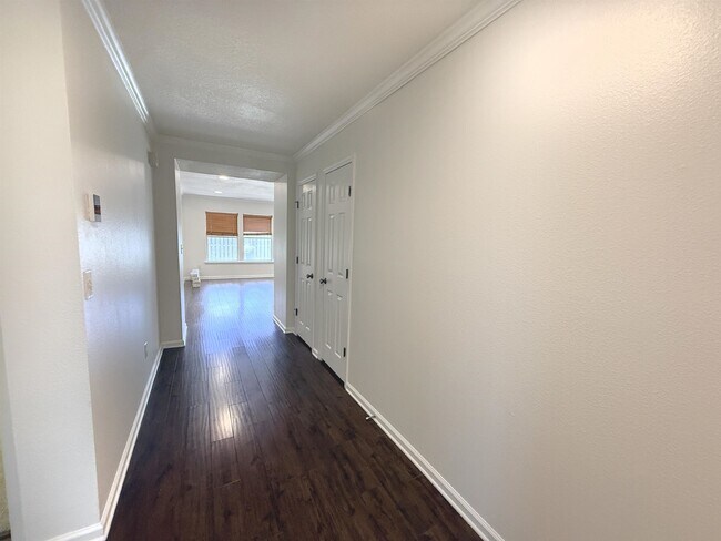 Photo - 436 Bostwick Cir