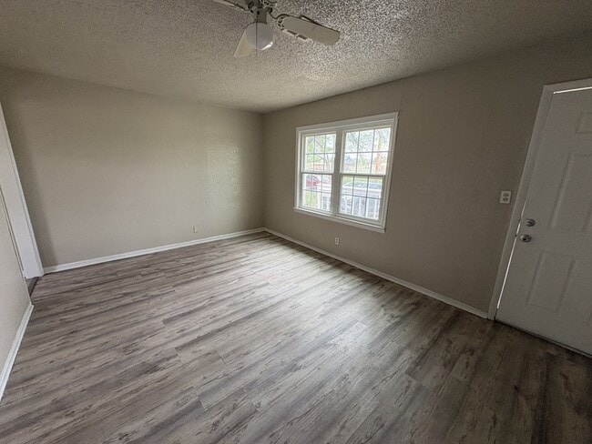 Photo - 240 East 30th St N