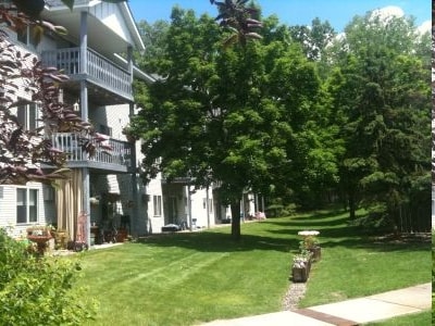 Photo - County Line Plaza