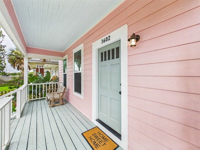 Photo - 3602 Ave S 1/2