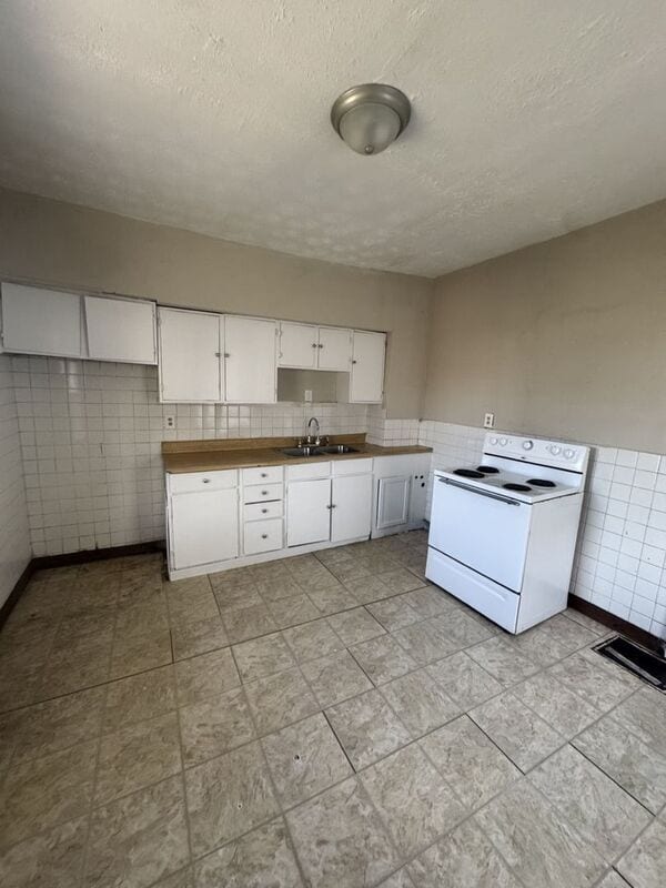 Photo - 263/265 S Hedges St.