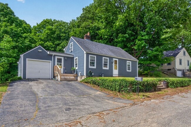 Photo - 1 Abbott Cir