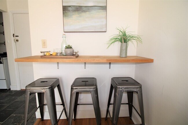 Photo - 32 Winchester St Unit # 8