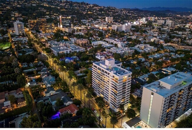 Building Photo - 838 N Doheny Dr Unit 804