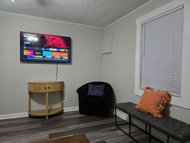 Photo - 128 Forest St Unit SI ID1234774P