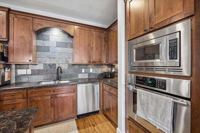 Photo - 107 Riley Ln