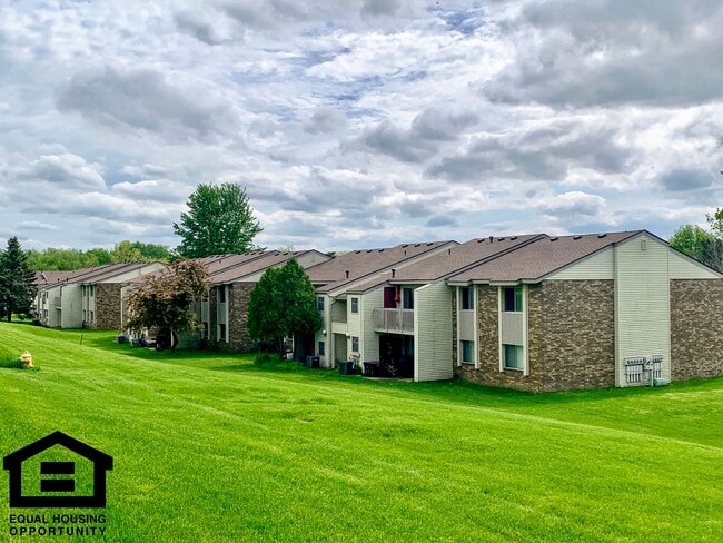 Kingswood Estates - Kingswood Estates Apartments
