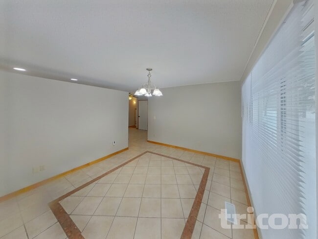 Photo - 2605 Eastman Dr