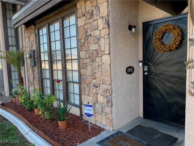 Photo - 6504 Ironbark Ln