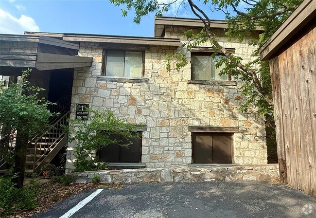 Building Photo - 8200 Neely Dr Unit 101 Rental