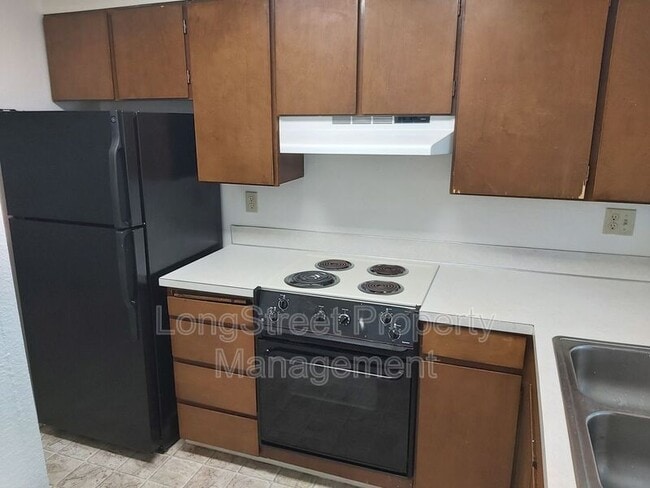 Photo - 3151 N Shore Dr SE
