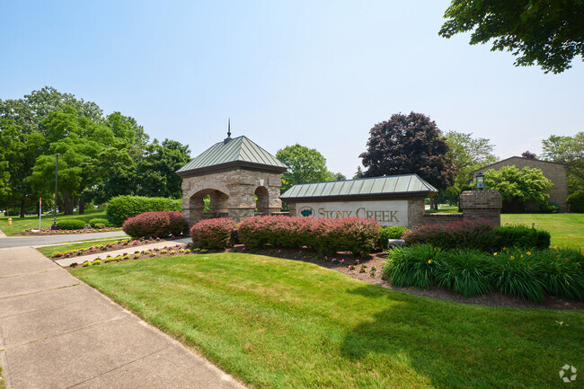 Building Photo - Stoney Creek Apartments