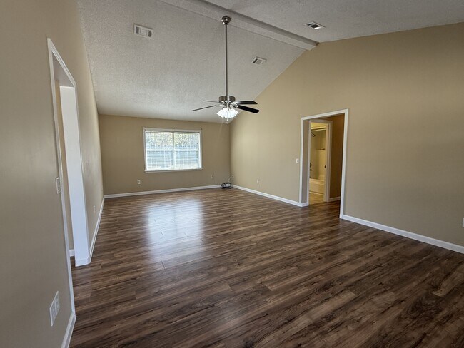 Photo - 313 Pat Priester Dr