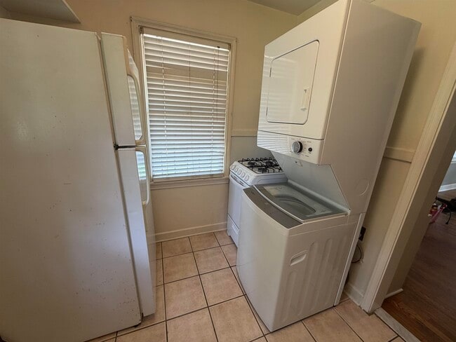 Photo - 3588 Marion Ave