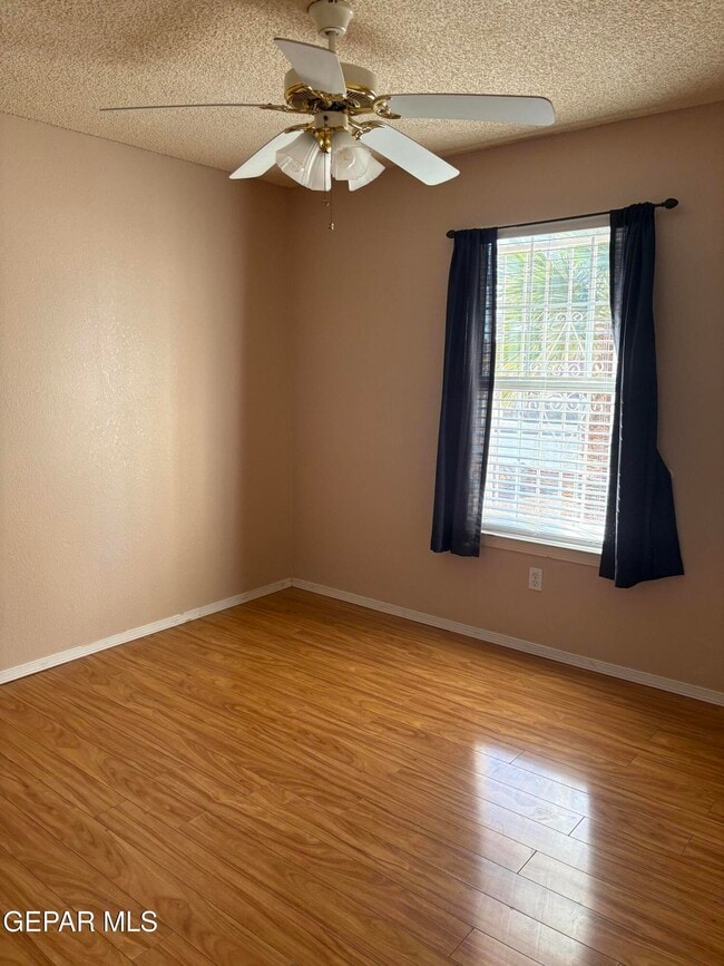 Photo - 13981 Veny Webb St