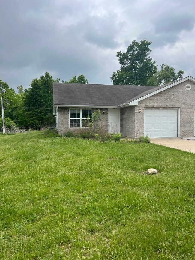 Building Photo - 2626 E Oakbrook Dr Unit A