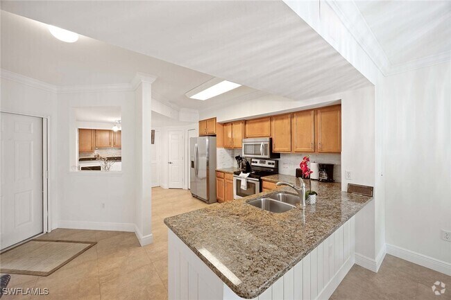 Building Photo - 5455 Worthington Ln Unit 103 Rental
