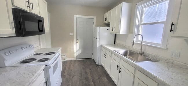 Photo - 215 W Masterson Ave