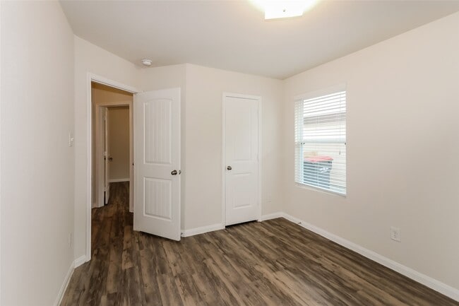 5722 Kyle Cove Dr