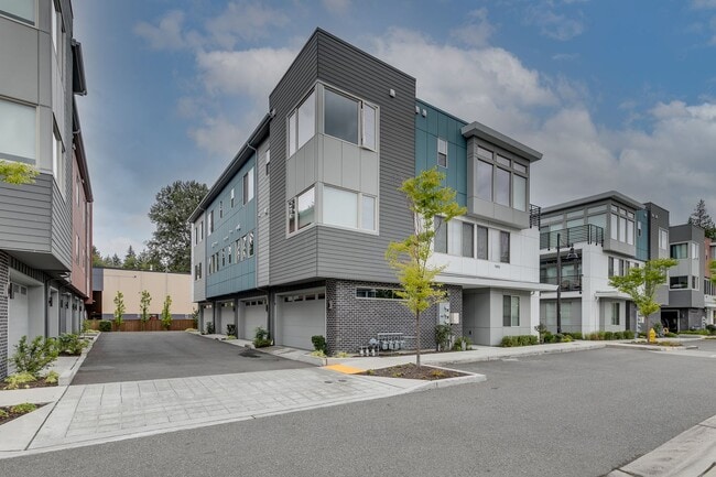 Building Photo - *Beautiful Modern 3 Bed Kirkland Townhome Available Now!*