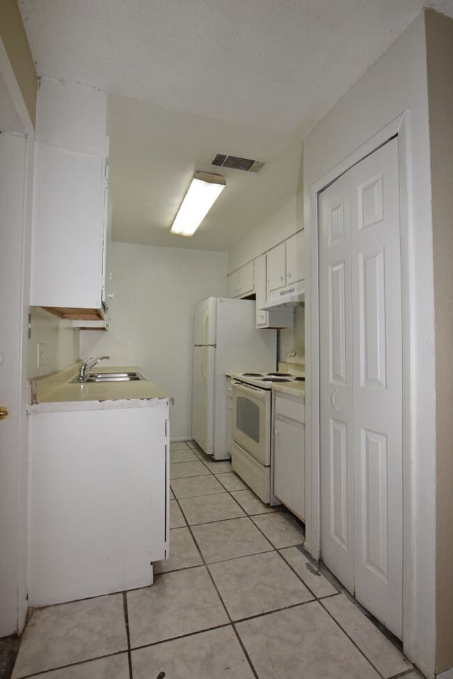 Photo - 3115 Split Willow Dr