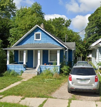 Photo - 910 Dakin St House