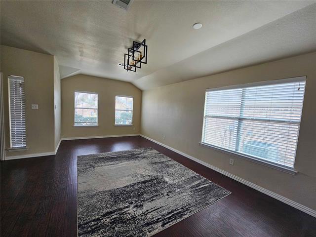 Photo - 520 Creekside Dr