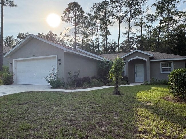 Building Photo - 9832 SW 196th Avenue Rd