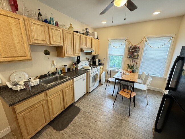 Building Photo - 175 River St Unit 3 Rental