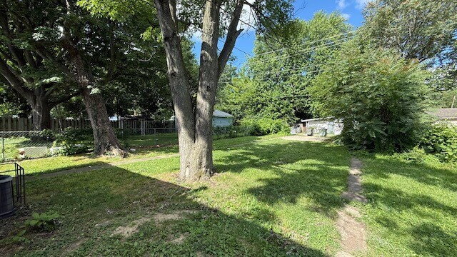 Photo - CENTER TOWNSHIP 3 BEDROOM DUPLEX AVAILABLE NOW!  ACCEPTS SECTION 8