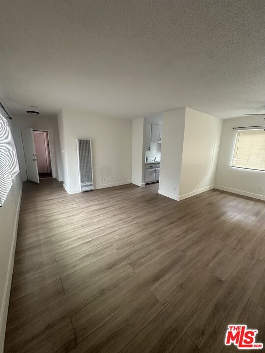 Building Photo - 6150 Radford Ave Unit 7