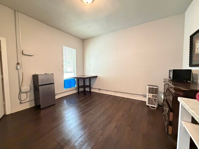 Photo - 1211 W Park Ave Unit 105