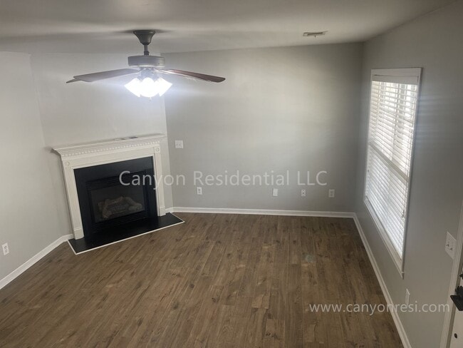Photo - Beautiful 3b Room!Move in ready!