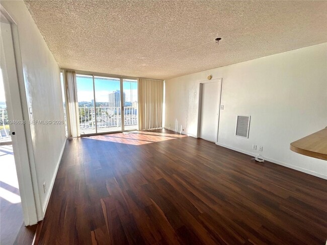 Photo - 7601 E Treasure Dr Unit 1604