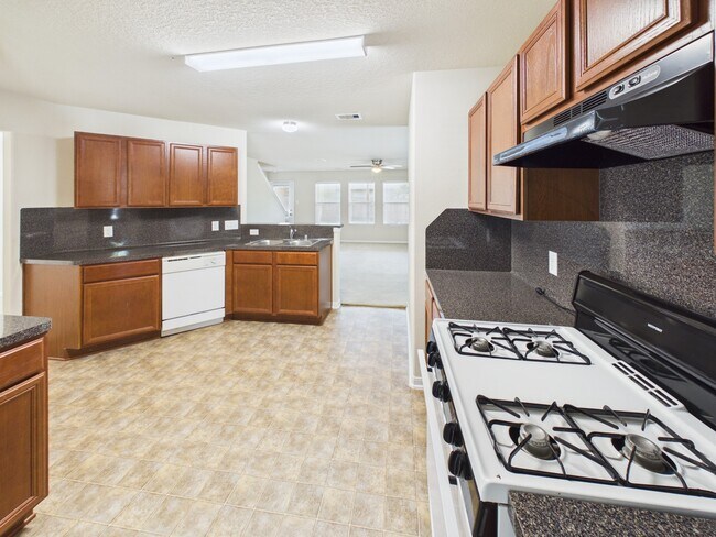 Photo - 3319 Apple Dale Dr