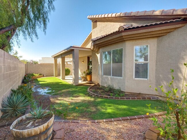 Photo - 3 bd 2 bth 2120 sq ft in stonehaven in sco...