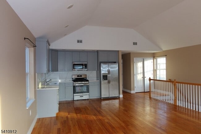 Photo - 298 Ridgewood Ave