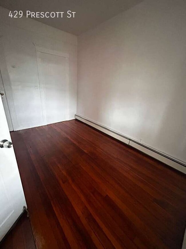 Photo - 429 Prescott St