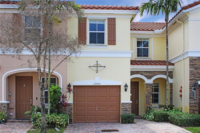 3 br, 2.5 bath Townhome - 12442 Emerald Cr... - 3 br, 2.5 bath Townhome - 12442 Emerald Cr...