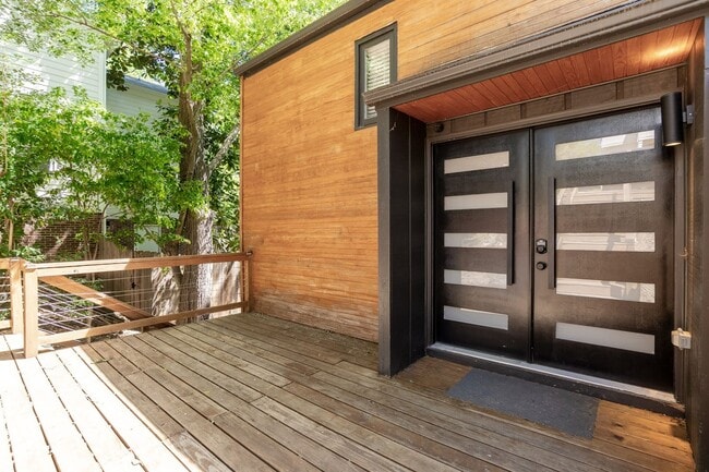 Photo - Ultra Modern Three Bedroom Home!