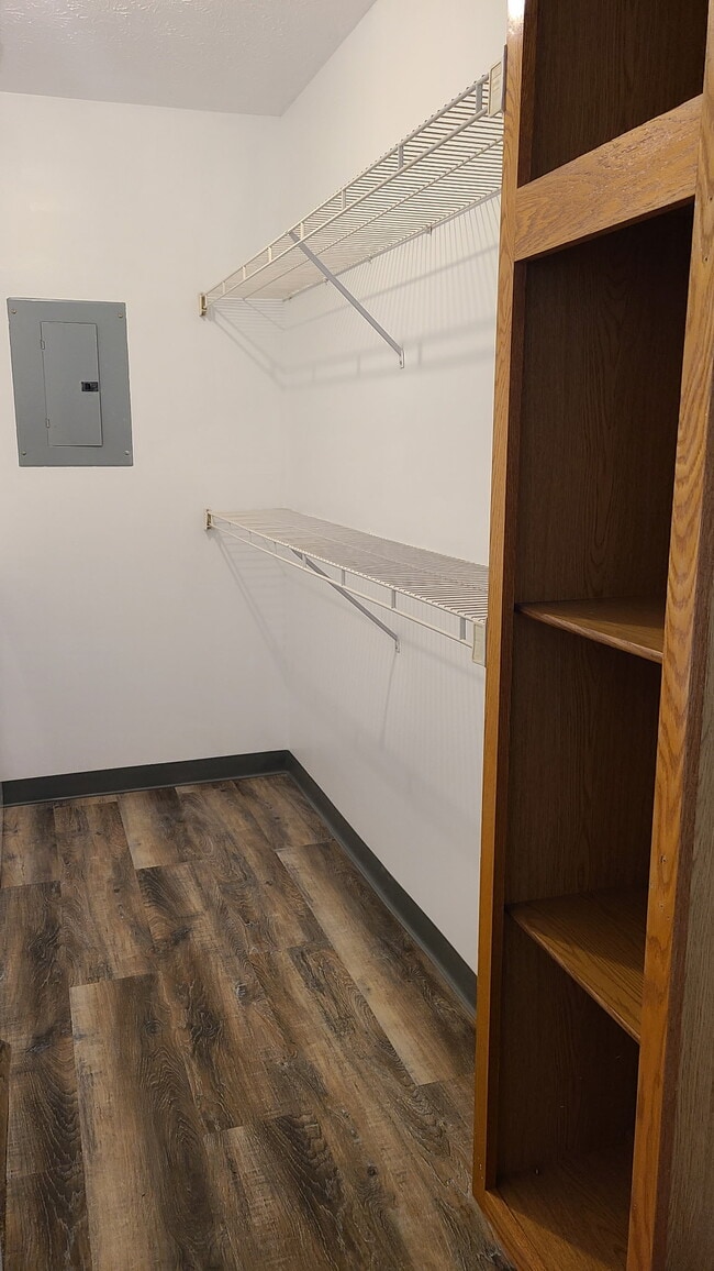 Building Photo - 999 S 30th St Unit A