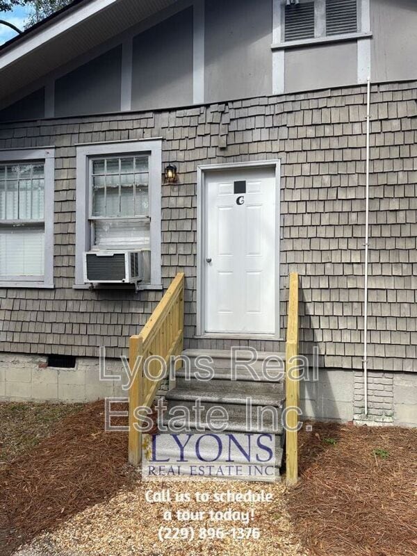 Photo - 205 E College St Unit C