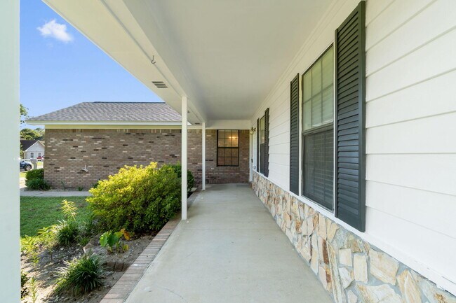 Photo - 502 Krest Dr