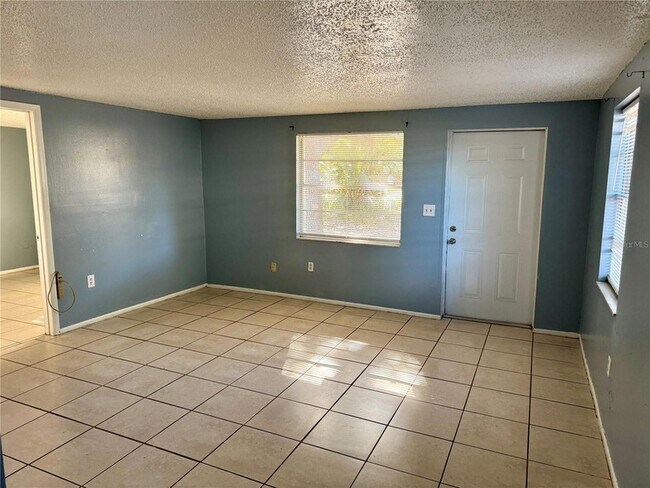 Photo - 2311 52nd Ave E