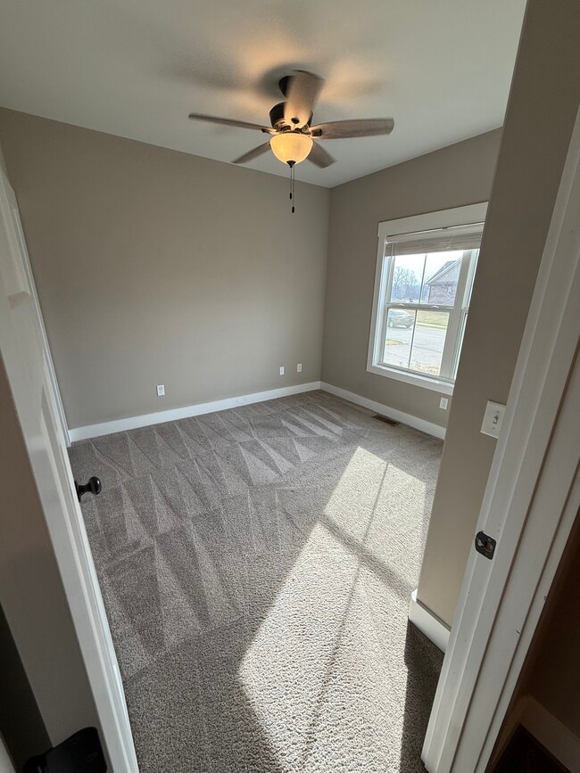 Photo - 1124 Cross Pointe Dr