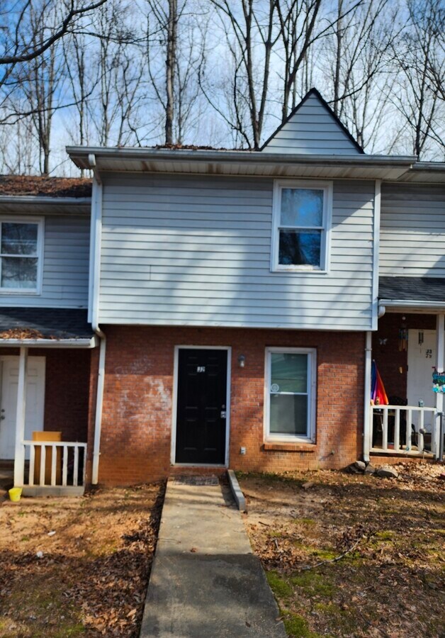 Photo - 5149 Spring Street