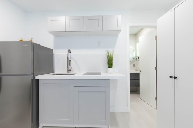 Building Photo - 1826 Jefferson St